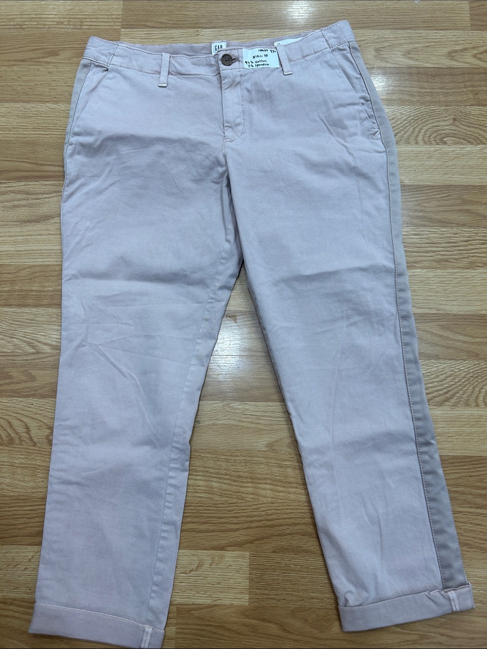 a42.    Women's Chino Jeans - Beige